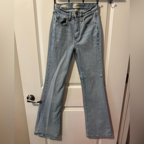 Women’s Universal Thread High Rise Flare Jeans Size 0 - Picture 1 of 3